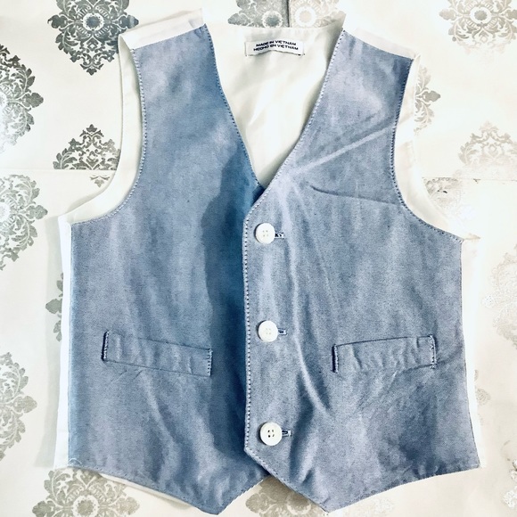 💙10 for $10 Boys 2T Vest💙 - Picture 2 of 4